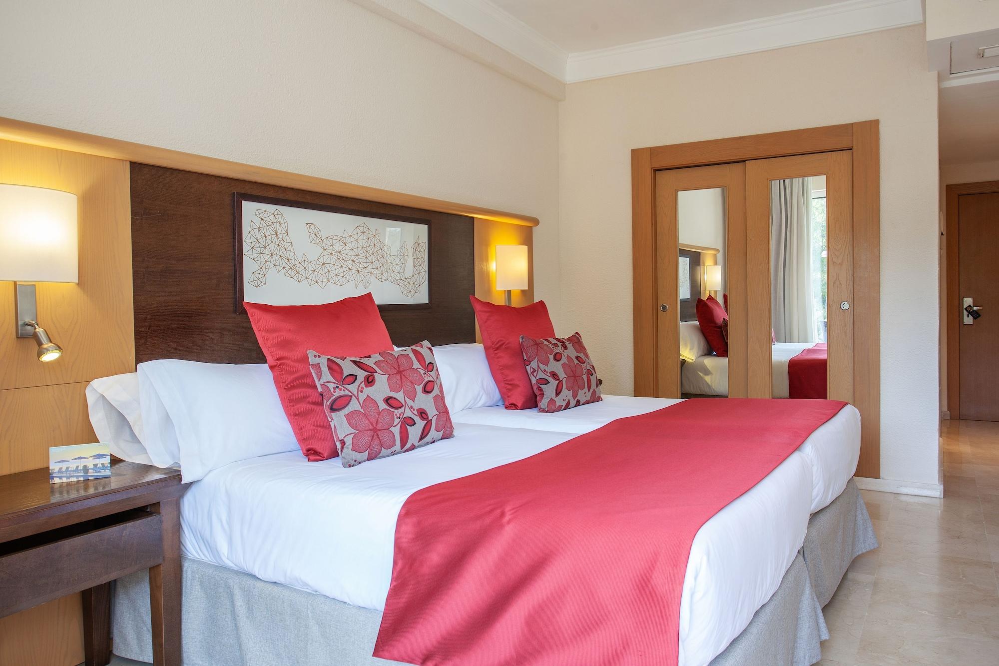 Grupotel Aguait Resort & Spa - Adults Only Cala Ratjada  Bagian luar foto