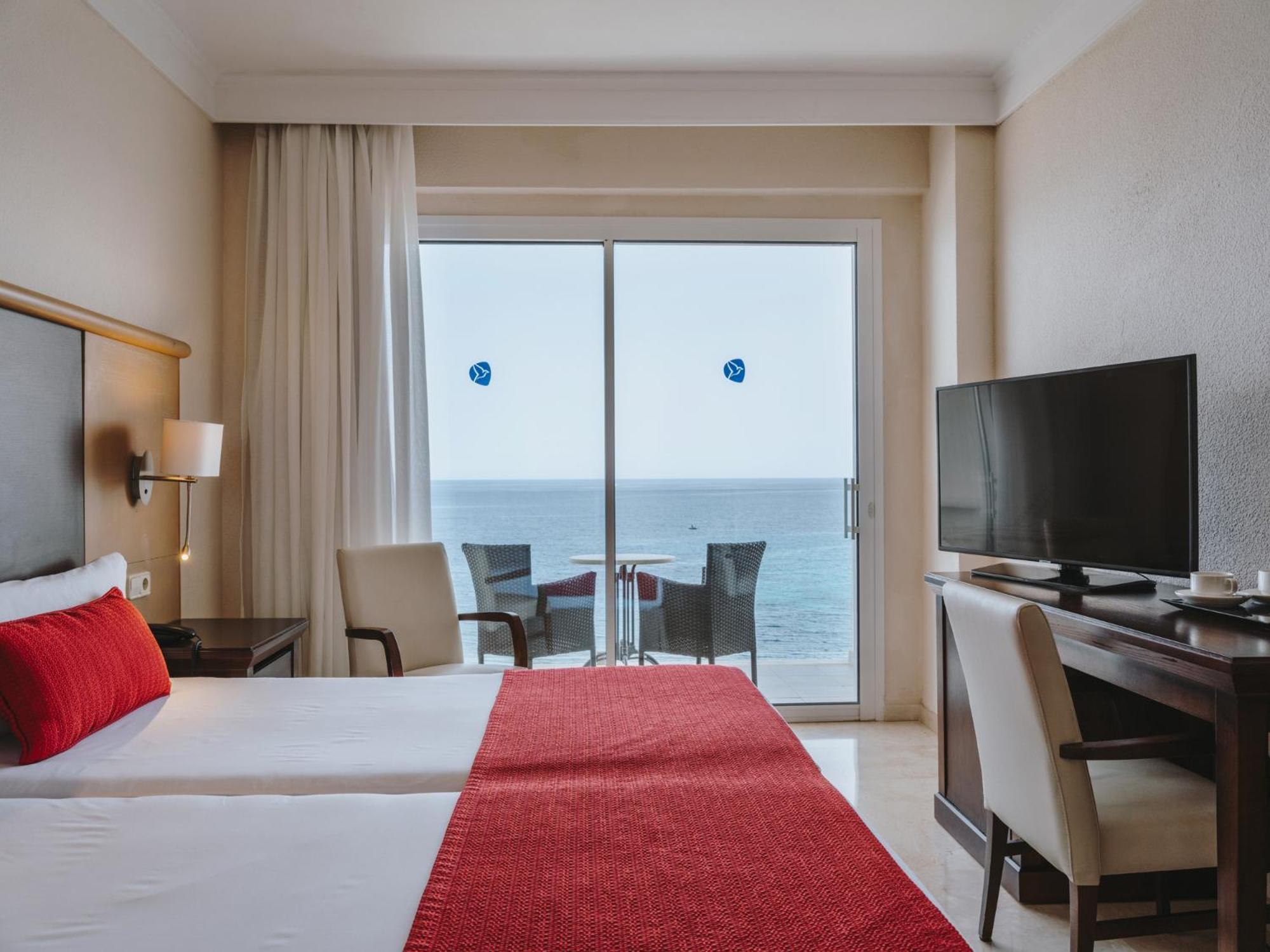 Grupotel Aguait Resort & Spa - Adults Only Cala Ratjada  Bagian luar foto