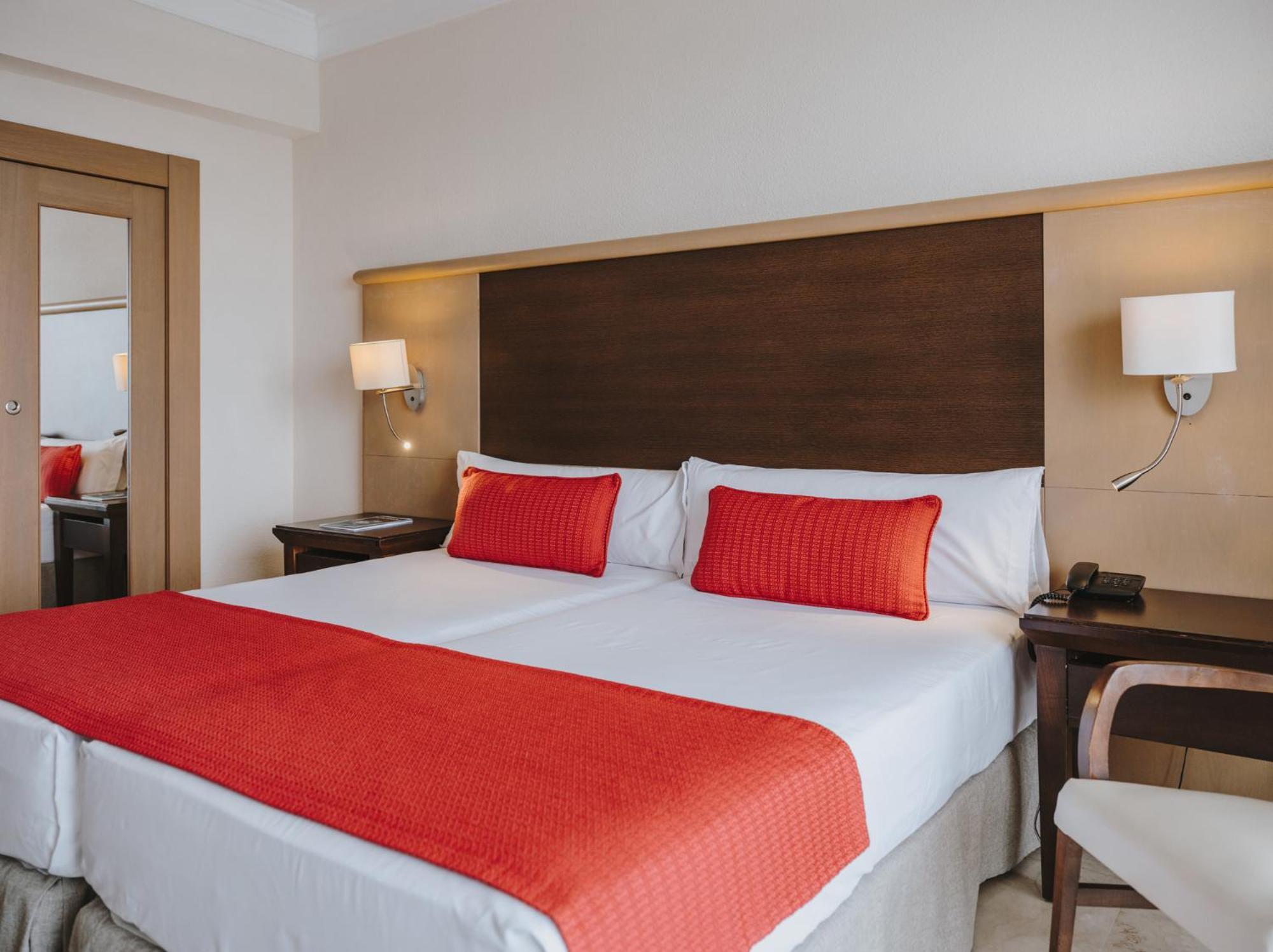 Grupotel Aguait Resort & Spa - Adults Only Cala Ratjada  Bagian luar foto