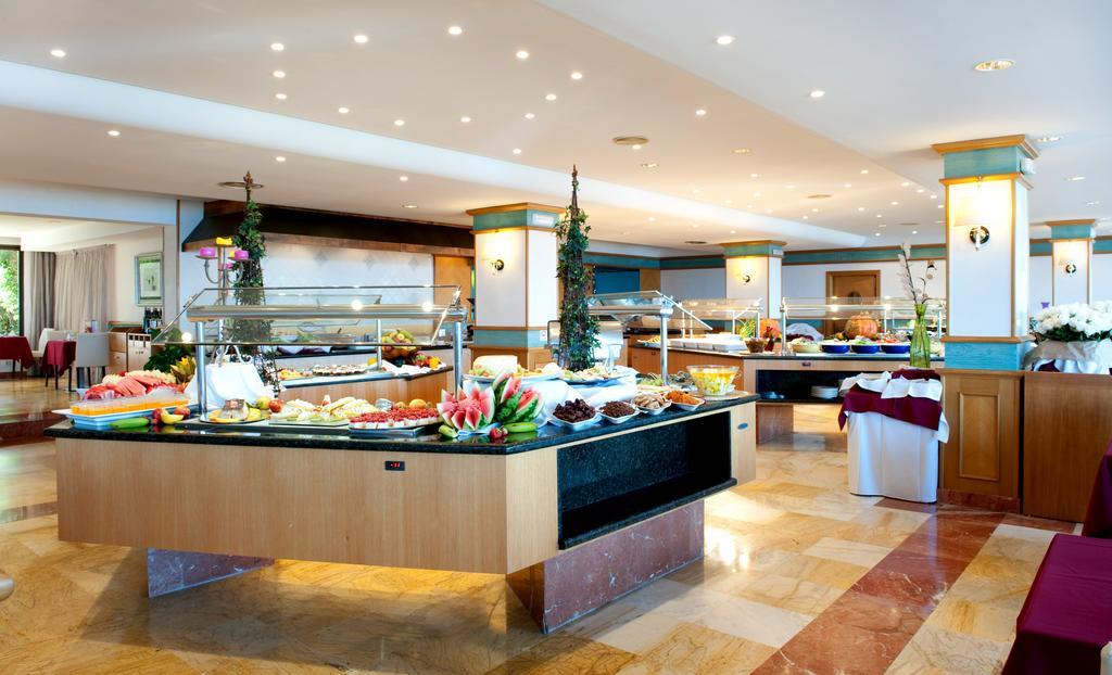 Grupotel Aguait Resort & Spa - Adults Only Cala Ratjada  Bagian luar foto